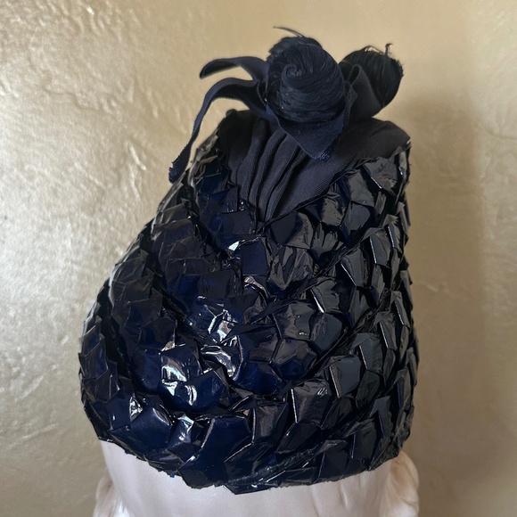 EXTRAORDINARY 1930's NAVY STRAW CONICAL HAT + CORLED FEATHER POM PONS - Picture 5 of 14